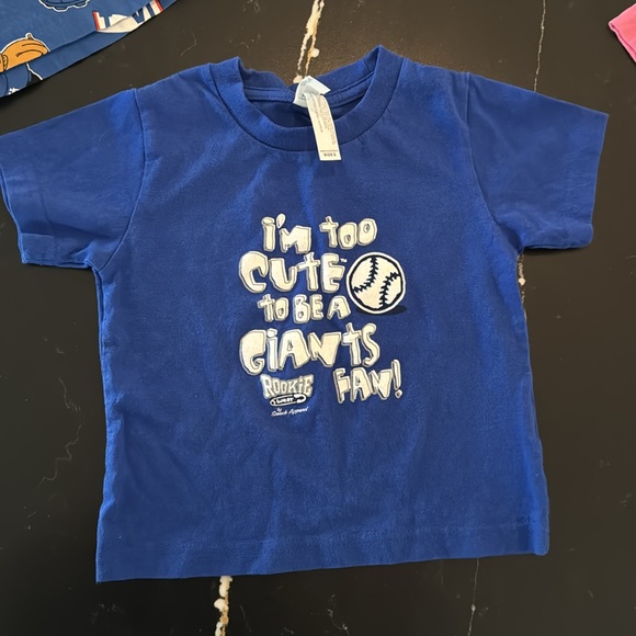 Lot of 4 2T Dodgers T-shirts - Picture 4 of 5